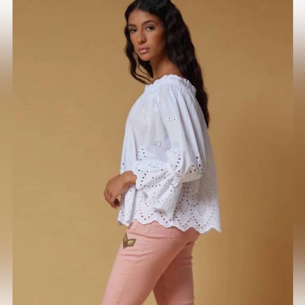 Scandal Italy Off-the-Shoulder Buttercup Eyelet Lace Blouse w Scalloped Hem - Picture 12 of 15